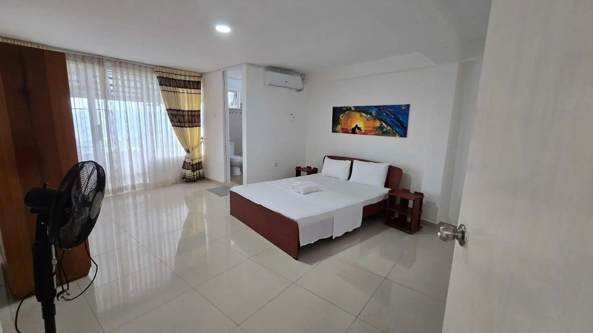 Kandy Panoramic Mpm Deluxe Balcony Suit-Aircon-4B3